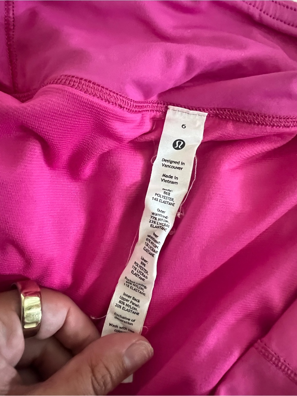 Women’s Lululemon speed up short 2.5 inch high rise - Picture 3 of 3